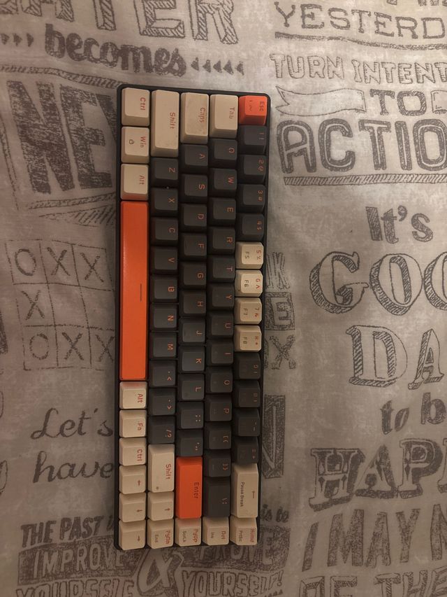 Teclado Mecánico Switches Rojos