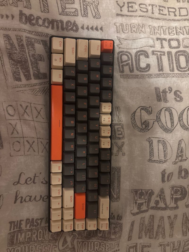 Teclado Mecánico Switches Rojos