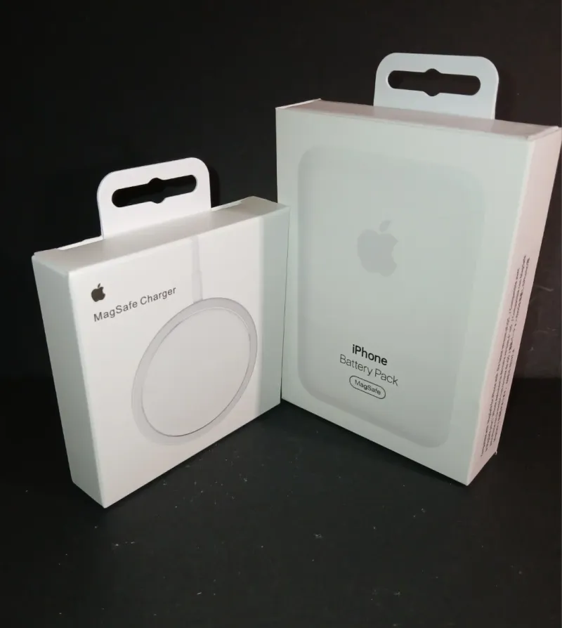 Cargador MagSafe de Apple y paquete de batería para iPhone