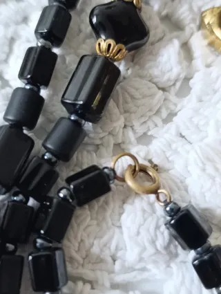 Collar Vintage Matiné Vidrio Negro y Dorado