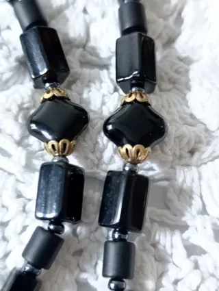 Collar Vintage Matiné Vidrio Negro y Dorado