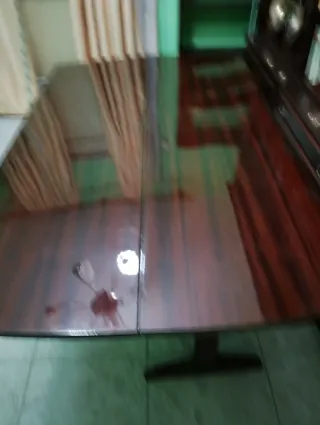Mesa de comedor abatible de madera