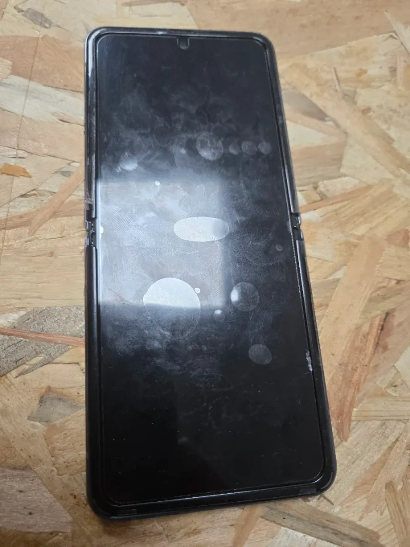 Pantalla Z Flip 5G Negra ""A Estrenar""