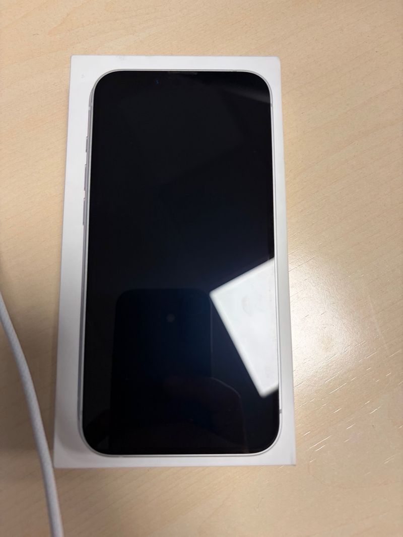 iPhone 16e 256GB Blanco COMO NUEVO | Batería 100% afbeelding 2