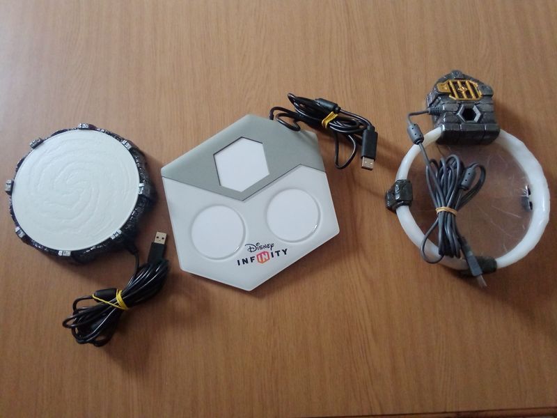 2 Portales Disney Infinity + 1 Skylanders Wii afbeelding 2