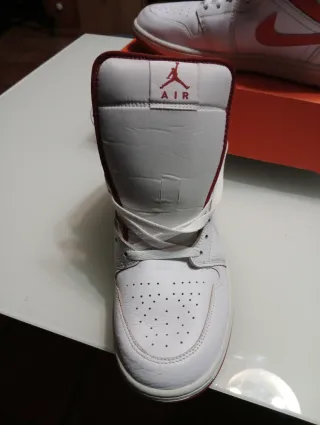 Air Jordan 1 MID SE Rojo Blanco