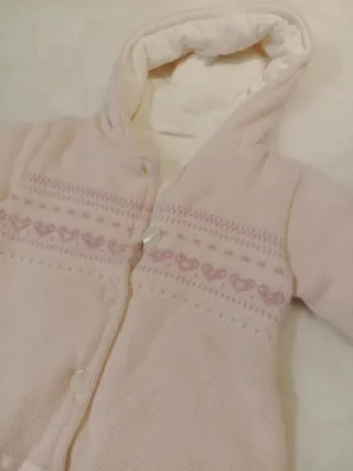 Saco bebé rosa con capucha