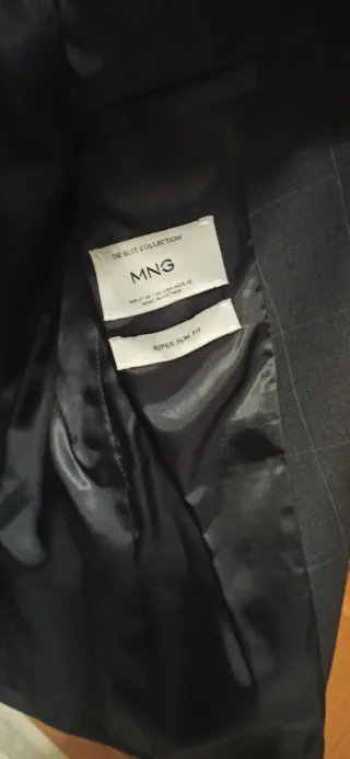 Traje de hombre Mango azul pantalón y americana