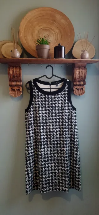 Vestido corto estampado blanco y negro