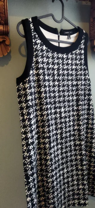 Vestido corto estampado blanco y negro