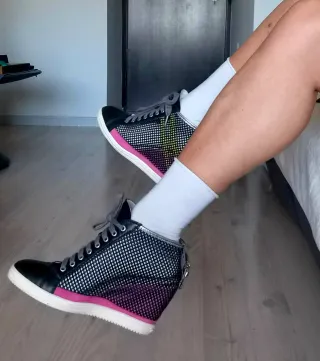 Zapatillas Hogan Rebel Cuña Malla Negra Rosa