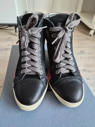 Zapatillas Hogan Rebel Cuña Malla Negra Rosa