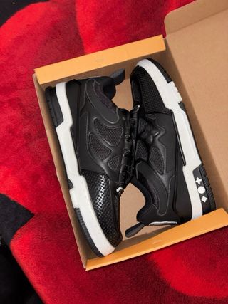 Louis Vuitton Zapatillas Negras