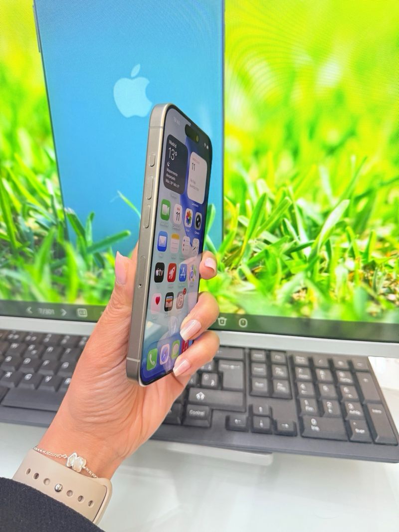iPhone 15 Pro 256GB Natural afbeelding 3