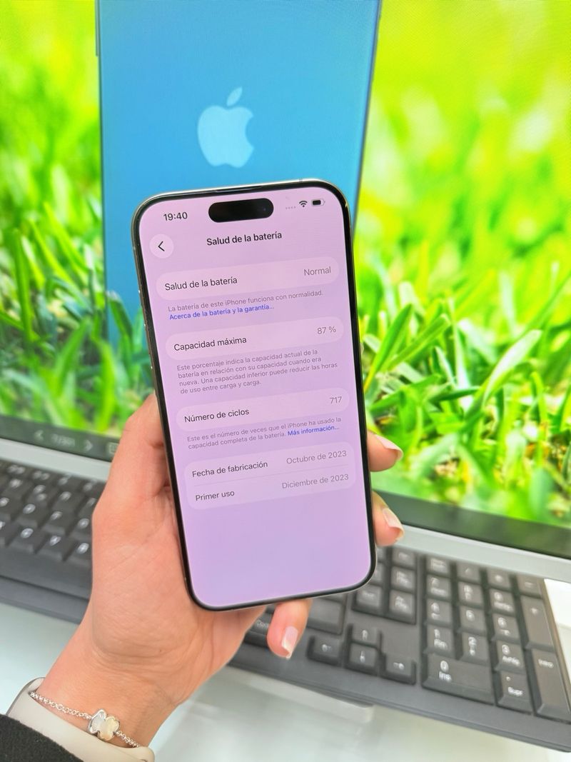 iPhone 15 Pro 256GB Natural afbeelding 4