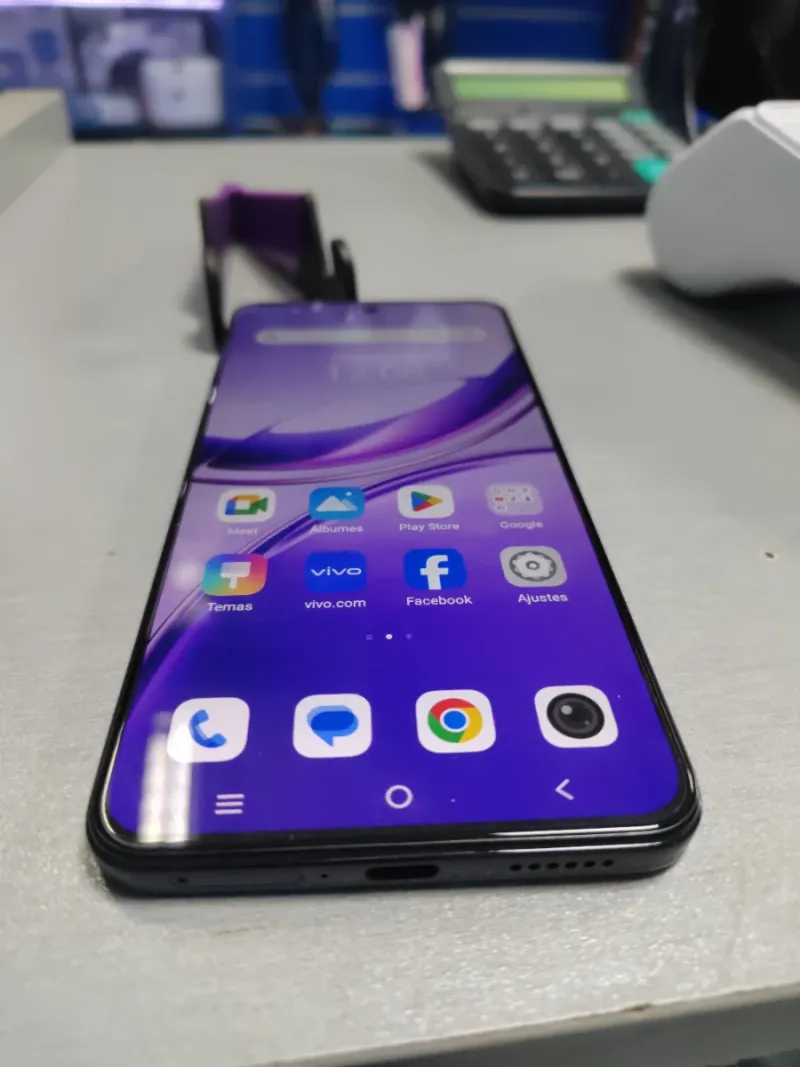 Vivo V50 lite morado afbeelding 4