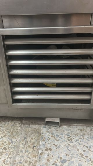 Frigorífico mostrador funciona