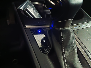 Lexus UX250h premium GARANTIA OFICIAL LEXUS EUROPA