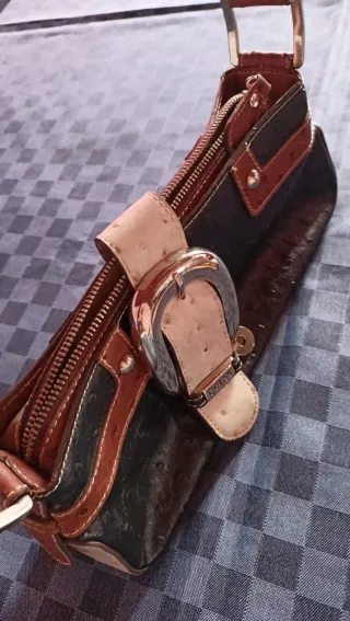 Borsetta Guess nera e marrone