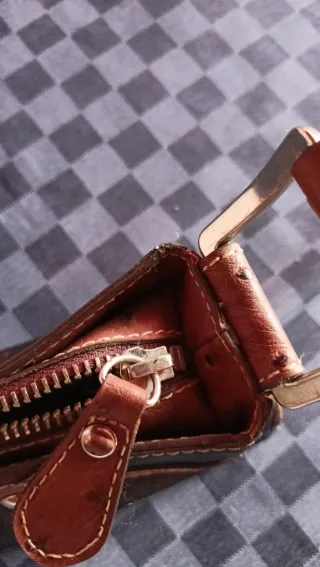 Borsetta Guess nera e marrone