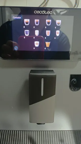 Cafetera Cecotec CMM Latte Touch Negra