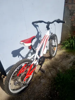 Bicicleta WRC 20 Blanca y Roja