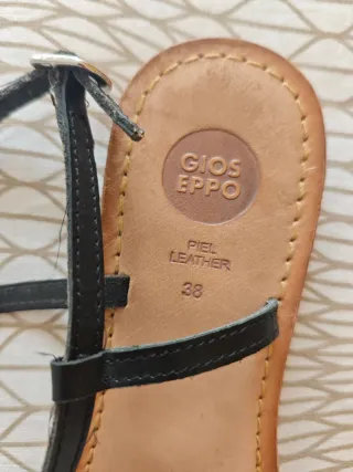 Sandalias Gioseppo pedrería negras talla 38