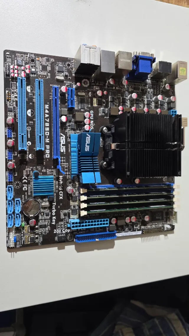 Placa Base ASUS M4A785D-M PRO, AMD Athlon II y 8gb