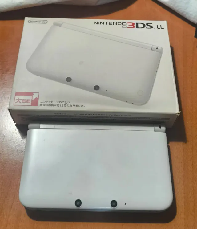 Nintendo 3DS XL con juegos y caja original