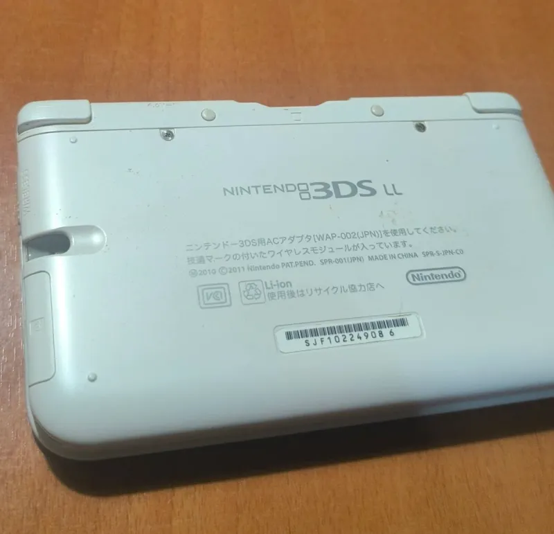 Nintendo 3DS XL con juegos y caja original afbeelding 6