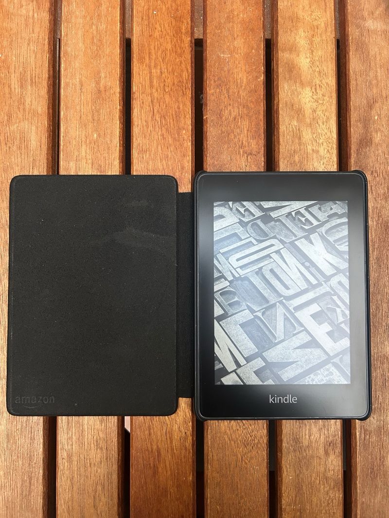 Kindle Paperwhite 10ª Generación con Funda