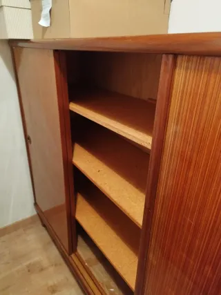 Armario de madera . Precio NEGOCIABLE
