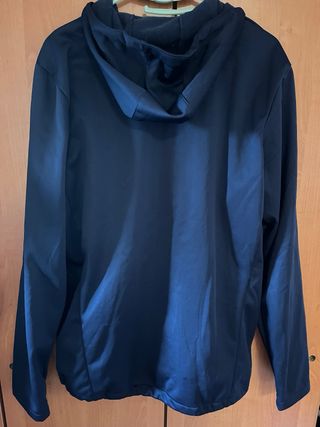 Sudadera azul y gris con capucha