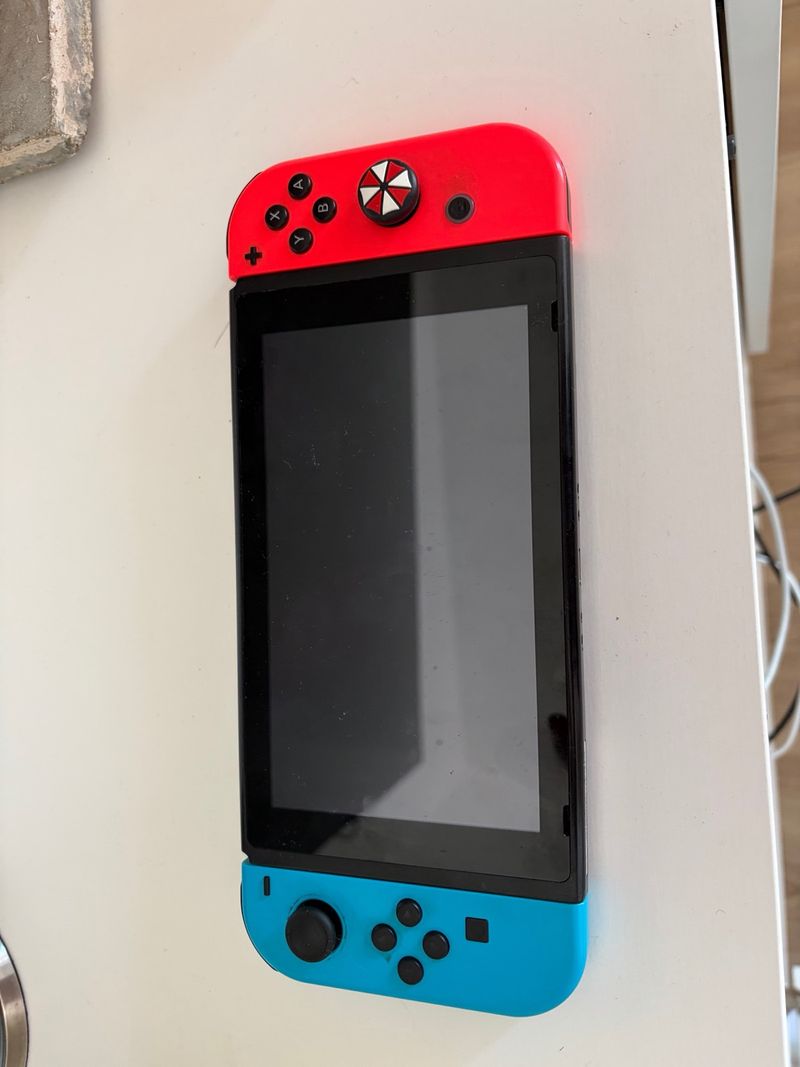 Nintendo Switch v2 + Ring Fit + mando adicional