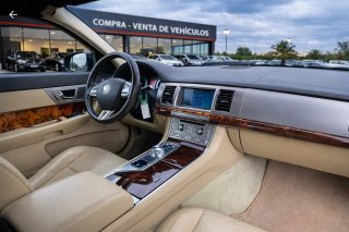 Jaguar XF 2011