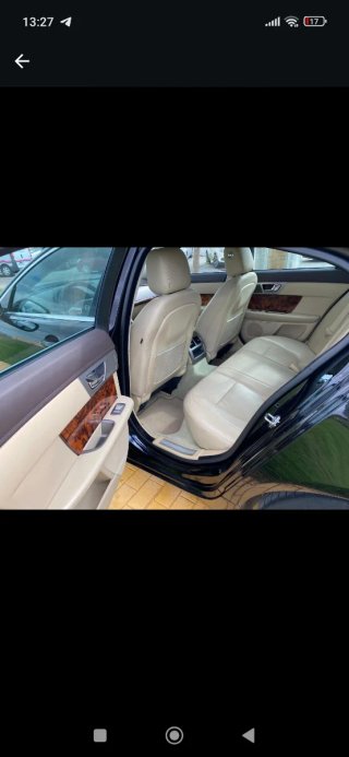 Jaguar XF 2011
