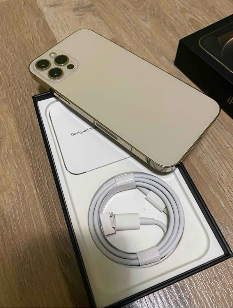 iPhone 12 Pro 128GB Dorado Original afbeelding 3