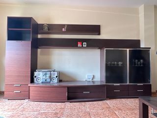 Mueble de comedor de madera de calidad