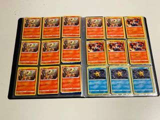 Álbum Pokémon Cartas Astros Brillantes grupos de 4