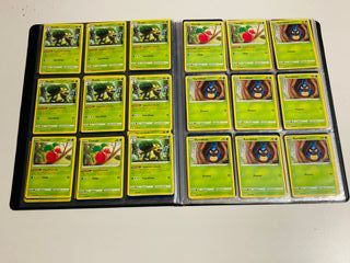 Álbum Pokémon Cartas Astros Brillantes grupos de 4