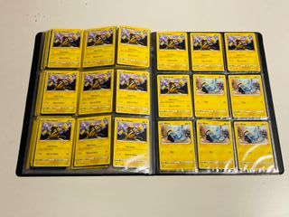 Álbum Pokémon Cartas Astros Brillantes grupos de 4