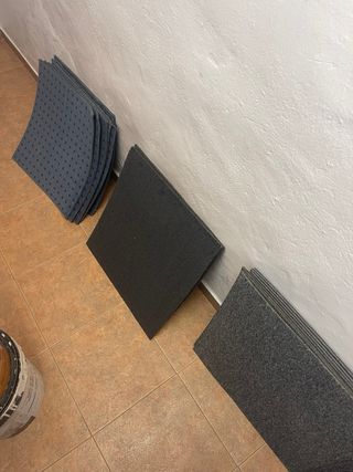 Tapetes cuadrados para aislar ruido