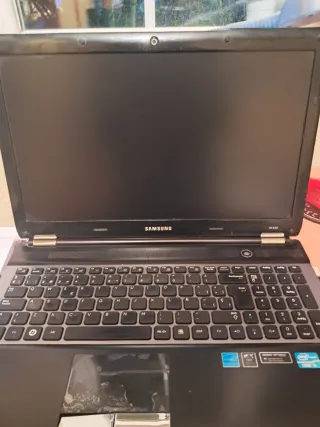 Portátil Samsung Negro Poco Uso