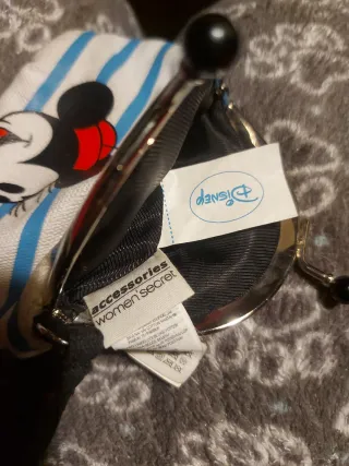 Bolsos DISNEY de mano .monedero.bolsa