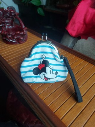 Bolsos LOLLIPOP paris y de DISNEY  mano .moneder
