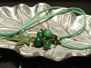 Pendente bronzo con giada verde