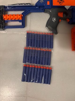Pistola Nerf Azul y Naranja