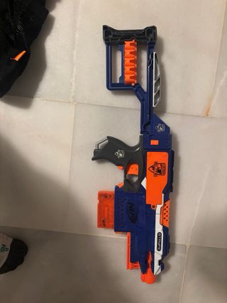 Pistola Nerf Azul y Naranja