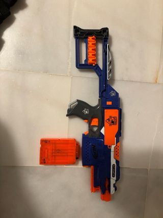Pistola Nerf Azul y Naranja