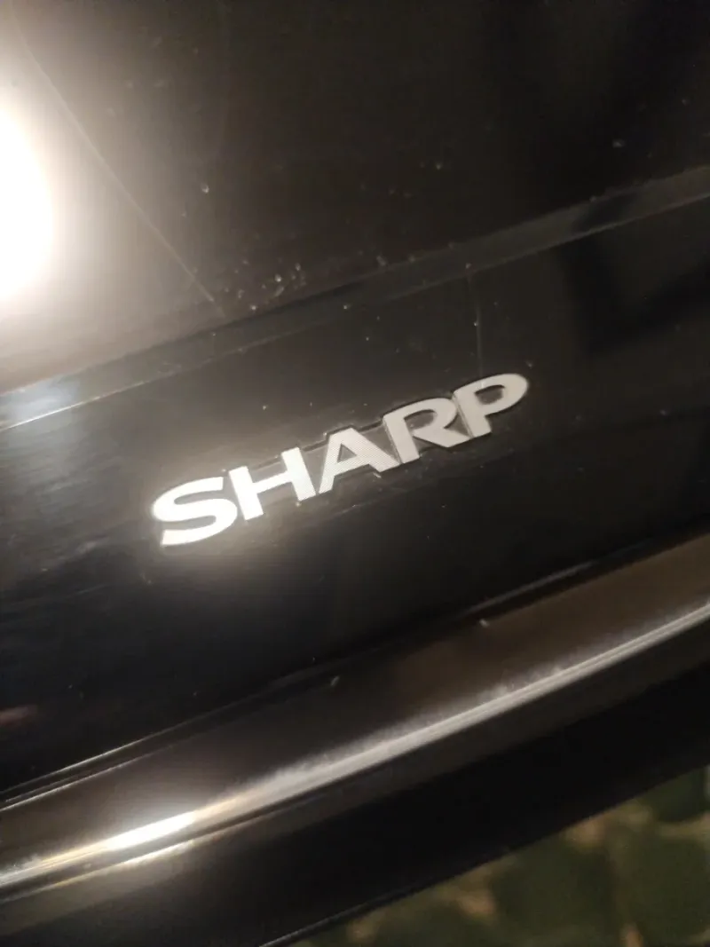 Televisión Sharp Negra
